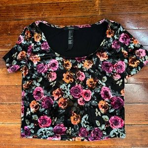 Forever 21 Velvet Foral Shirt. Size Small.